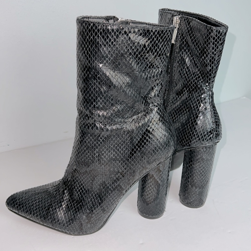 Fashion Nova ankle boots 7